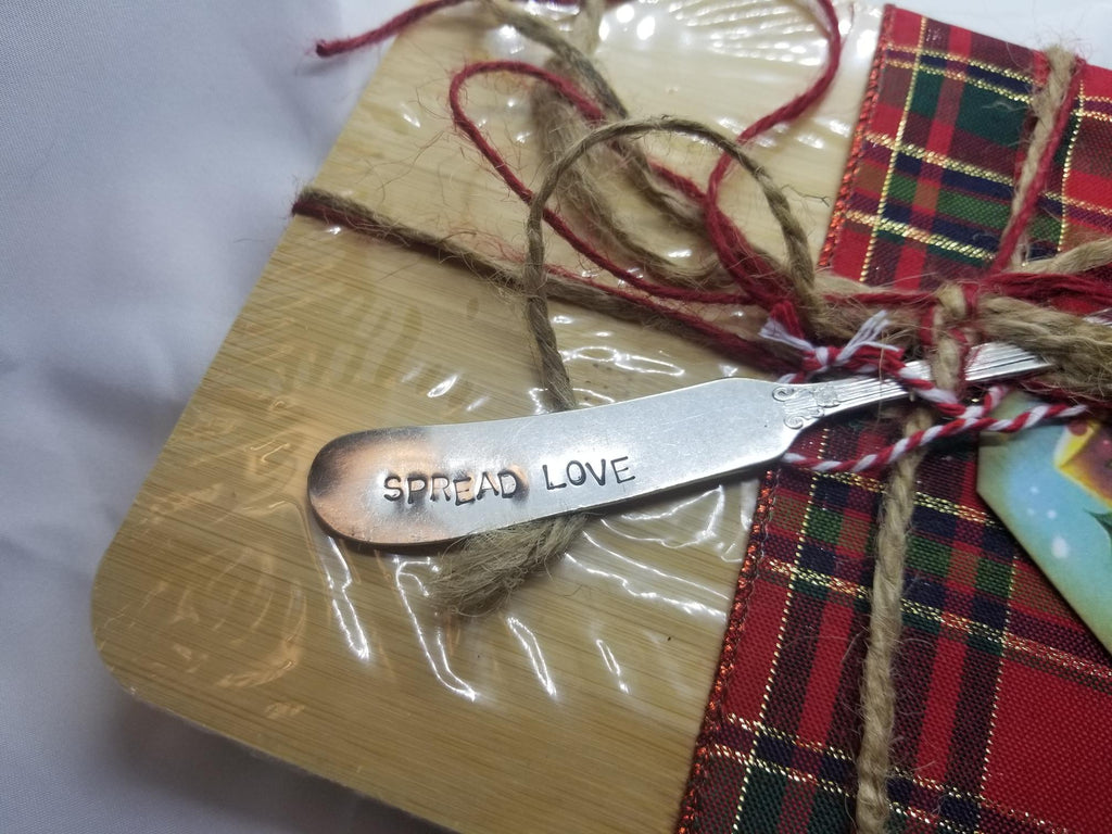 Cutting board with handstamped spreader - Kpughdesigns