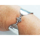 Spoon bracelet, braclet, Fleur de lis, cuff, size medium, NOLA, New Orleans, Louisiana, Mardi Gras - Kpughdesigns