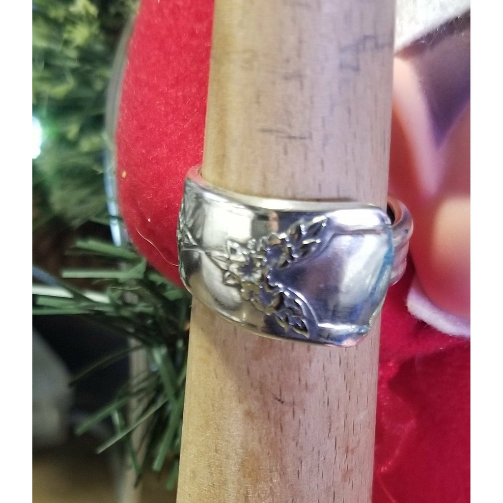 Spoon ring, vintage, thumb, floral bouquet, silver - Kpughdesigns