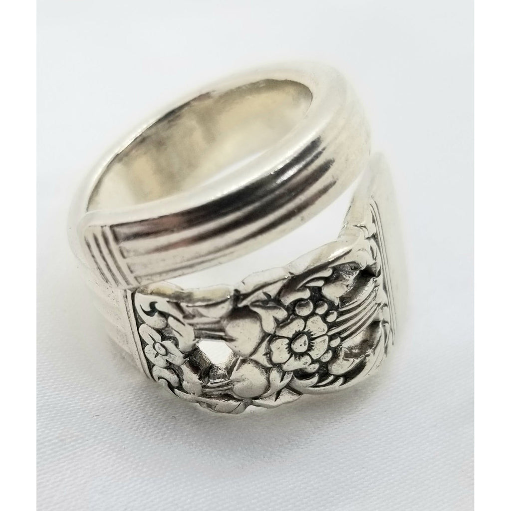 Wrap spoon ring, coronation pattern - Kpughdesigns